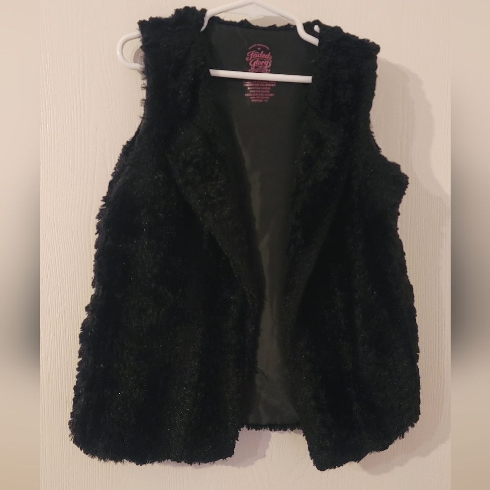 Girl's Black Faux Fur Vest Fuzzy & Soft Small 6-6x Open Vest Lapels Faded Glory.